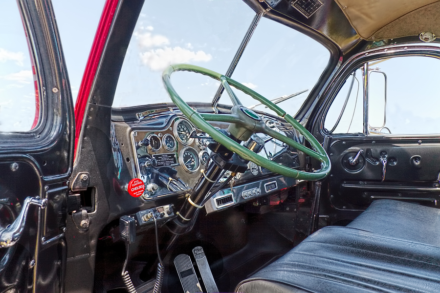 Mack B61 Interior